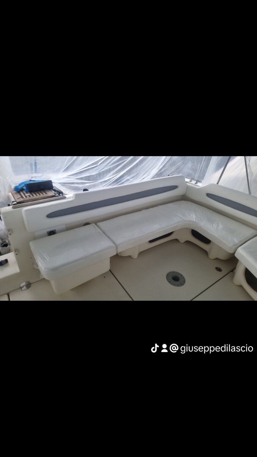 Lavoro di cuscineria nautica su misura 21